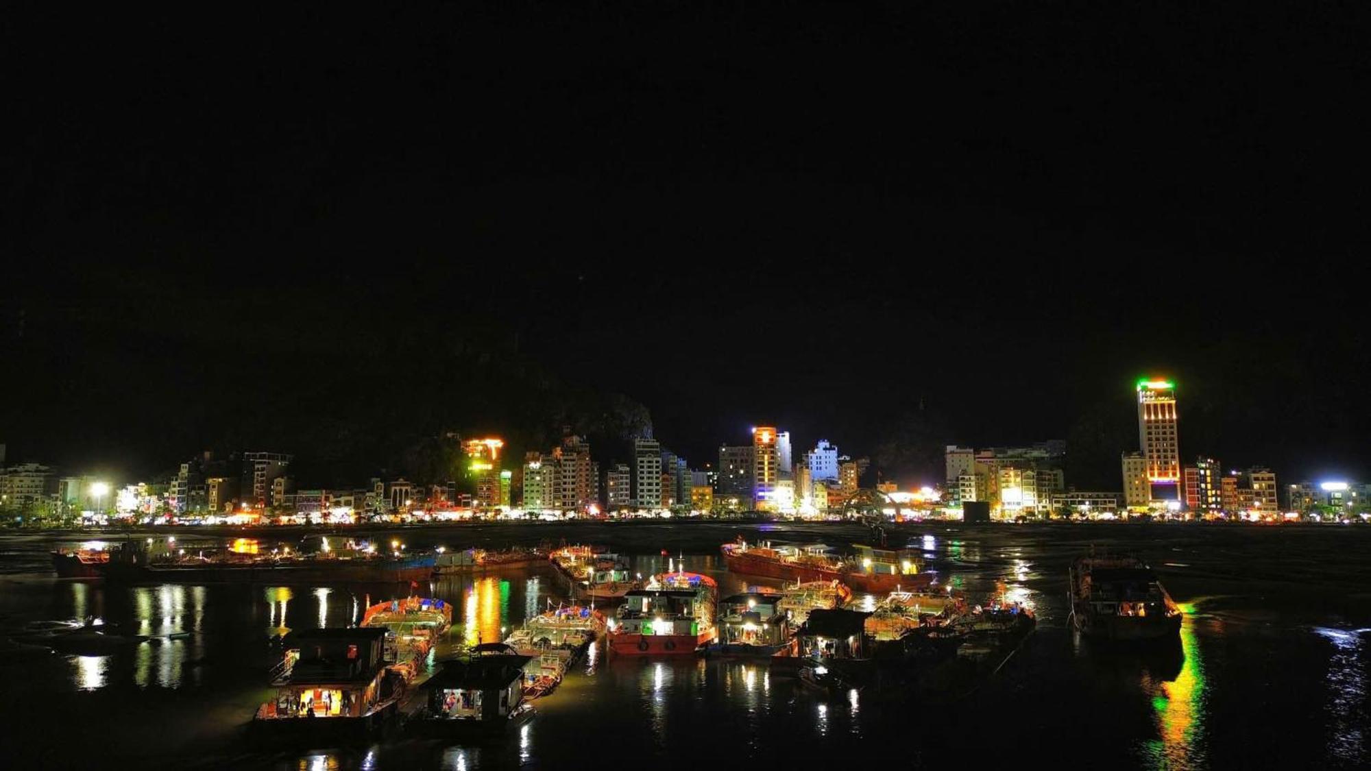 Thu Ha Sea View Hotel Dong Khe Sau Eksteriør bilde